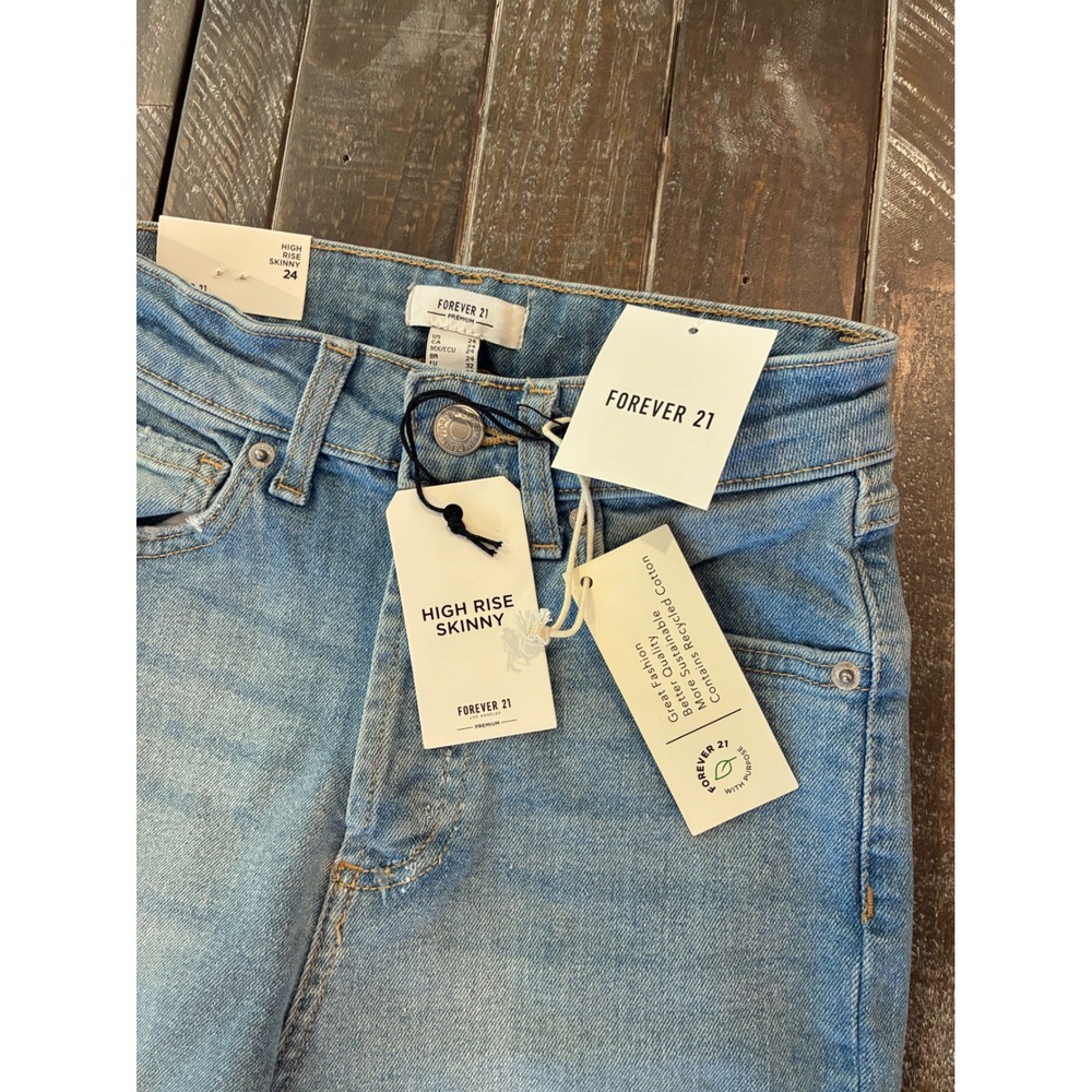 Forever 21 Premium High Rise Skinny Jeans Light Wash Distressed Size 24 NWT